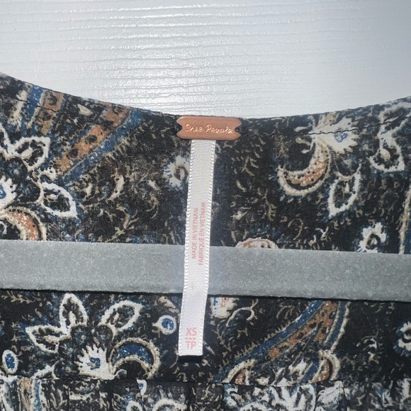 Free People Cropped Paisley Blouse - Picture 2 of 4